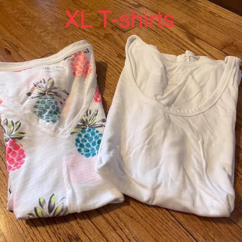 EUC MERONA Tees in XL